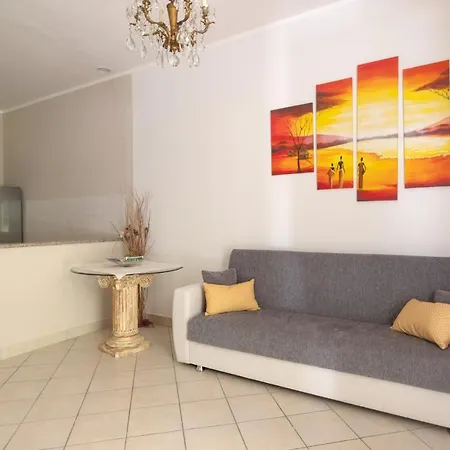 Tatil Evi - Here&now In Front Of The Castle *